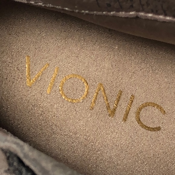 Vionic Women’s Faros Gray Fringed Ankle Boots with Stud Detail 6 New Wit… - Picture 11 of 14